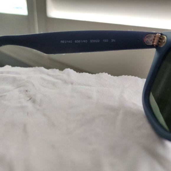 RAYBAN WOMEN'S CAMO WAYFARER SUNGLASSES. BLUE CAMOFLAGE PRINT - Picture 4 of 5